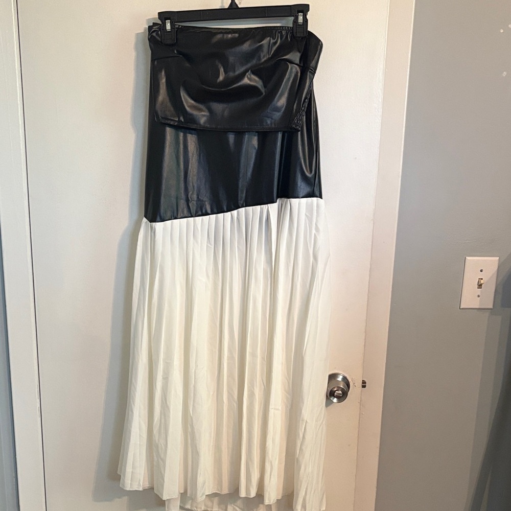 Elegant Black and White Women's Skirt